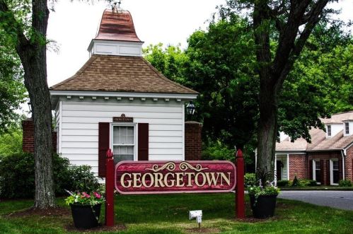 47 Smithfield Ct, Springfield, MA 01108-3129