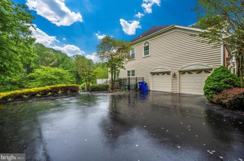 17531 Applewood Pl, Rockville MD 20855-1559 exterior