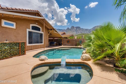 11347 Gray Boulder Ct, Tucson AZ  85737-4612 exterior