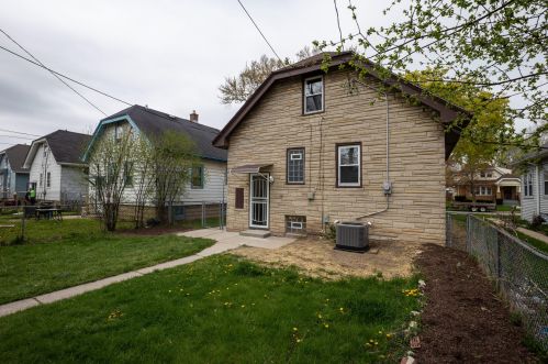 4424 57th St, Milwaukee WI  53218-5608 exterior