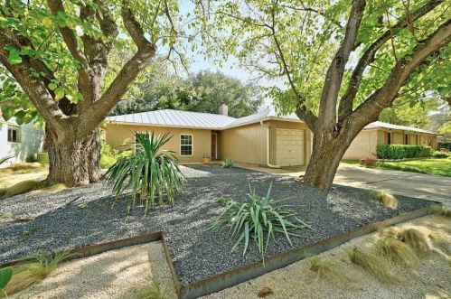 1629 Chippeway Ln, Austin TX  78745-3722 exterior