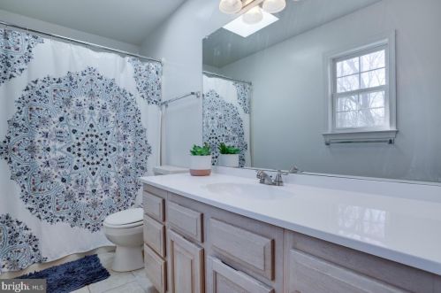 1820 Holland Clf Rd, Huntingtown MD 20639-8811 exterior