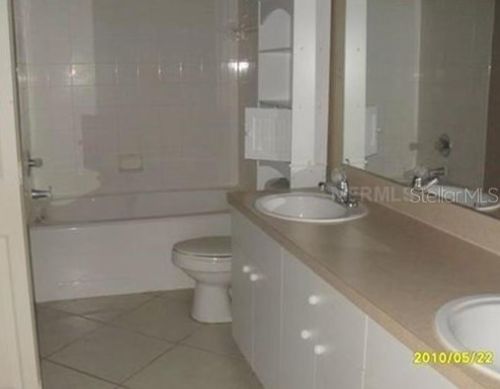 4309 Bayside Village Dr, Tampa FL  33615-5550 exterior