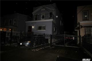 51 Chestnut St, Brooklyn NY  11208-1401 exterior