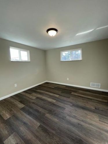 510 Barbara Dr, Pittsburgh PA  15227-4404 exterior