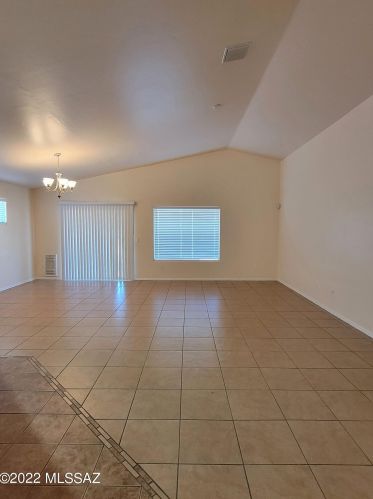 7165 Bloomtree Ln, Tucson AZ  85756-6134 exterior