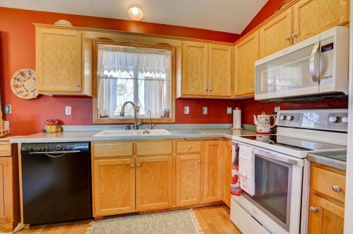 505 Corrine, Sartell MN 56377-1740 exterior