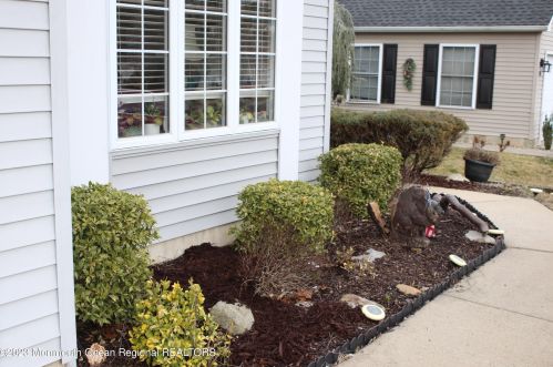 16 Abercorn Ct, Jackson Twp, NJ 08527-3965