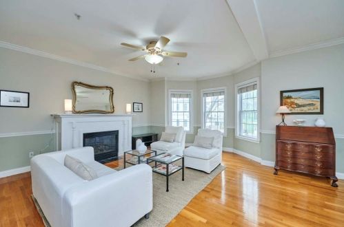 601-611 Broadway, Boston, MA 02127