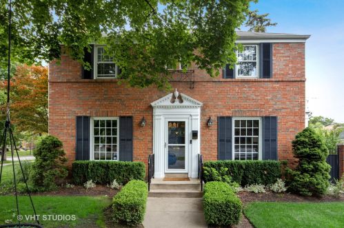 5656 Kenneth Ave, Chicago IL  60646-5906 exterior