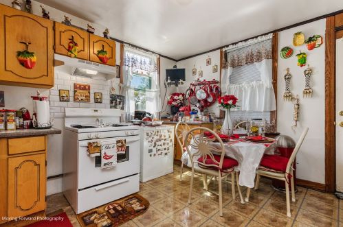 11140 Indiana Ave, Chicago IL 60628-2825 exterior