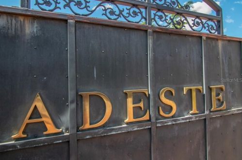 4949 Bayshore Blvd, Tampa FL 33611-3851 exterior