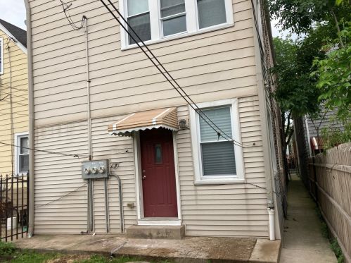 2744 Drake Ave, Chicago, IL 60647-1235