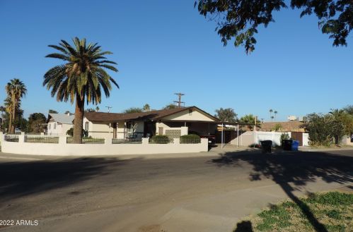 4001 61 St, Phoenix AZ 85033-1712 exterior