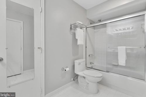 11337 Morning Gate Dr, Rockville MD  20852-3145 exterior