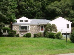 440 Quinobequin Rd, Newton, MA 02468-2126