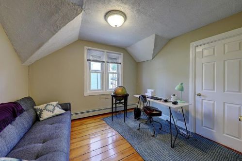 38 Royal St, Providence RI 02906-1830 exterior