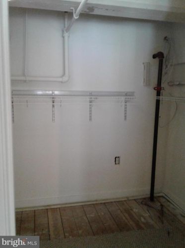 1027 Arch St, Philadelphia PA  19107-2317 exterior