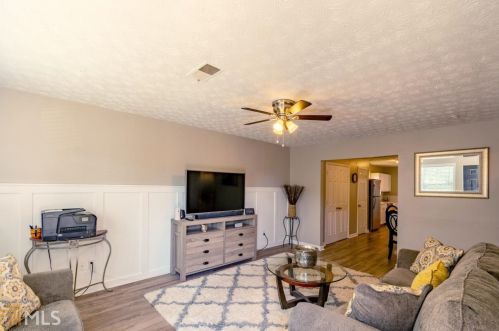 3175 Sarah Lou Dr, Lithonia GA 30078-5748 exterior