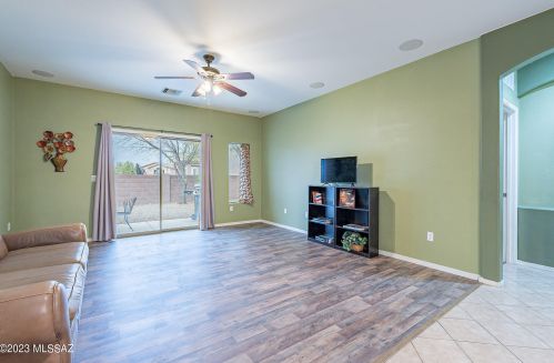 7675 Majestic Palm Ln, Tucson AZ 85756-6112 exterior