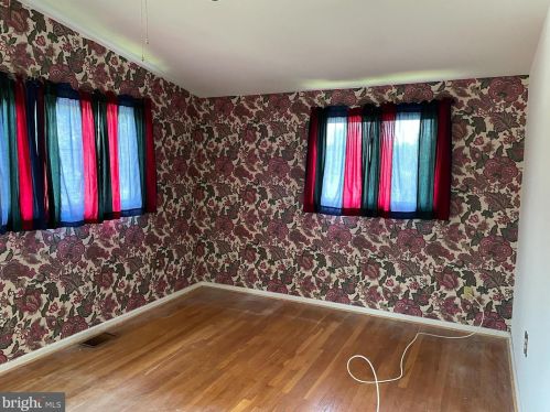 4000 Javins Dr, Alexandria VA  22310-2037 exterior