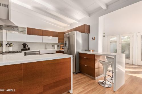 4027 45 Pl, Phoenix AZ 85050-6843 exterior