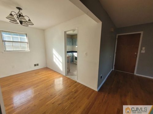 5502 Avenue C, Edison, NJ