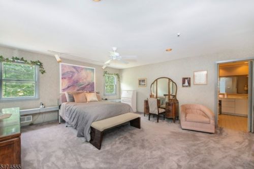 17 Coddington Ter, Livingston NJ 07039-3632 exterior