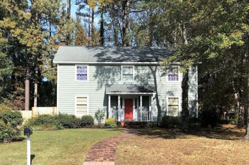 405 Greenwood Dr, Greenville, NC 27834-6728