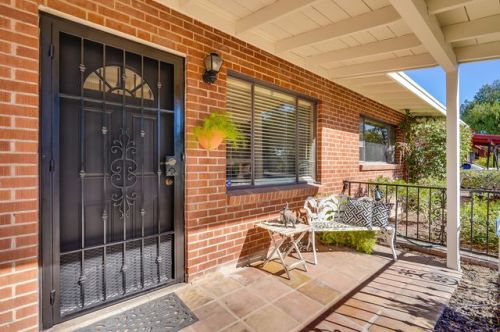 4721 Seneca St, Tucson, AZ 85712-2727