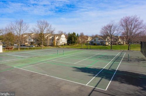 816 Foxmeadow Dr, Limerick PA 19468-1536 exterior