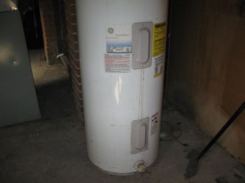 284 Dickinson St, Springfield MA 01108-1871 exterior