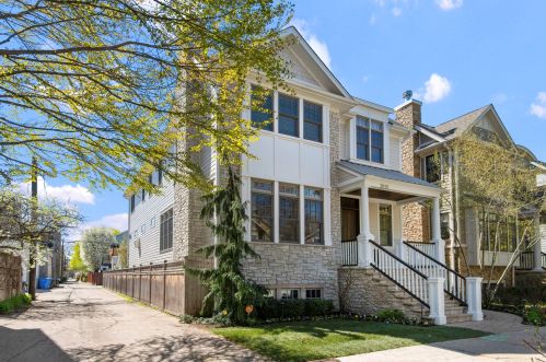 2015 Giddings St, Chicago, IL 60625-1416