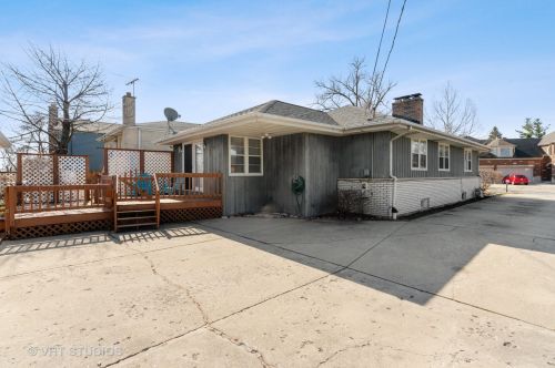 245 Kimbell Ave, Elmhurst IL 60126-1829 exterior