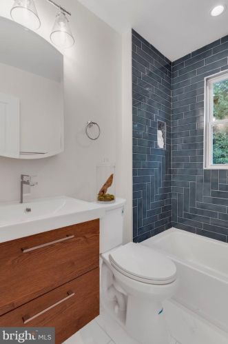 217 Atlantic St, Washington DC  20032-3043 exterior