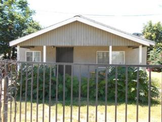 1024 1st St, Turlock CA  95380-6022 exterior