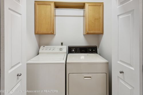 2930 Marfitt Rd, East Lansing MI 48823-6355 exterior