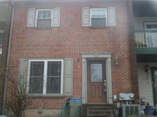 5 Colonial Way, Chester, PA 19014-1418