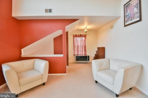 1208 Foxmeadow Dr, Limerick PA  19468-1555 exterior