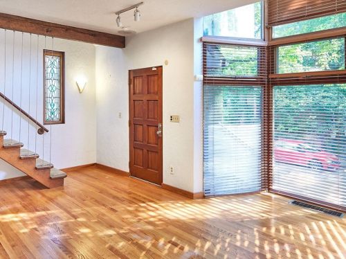 713 Filbert St, Pittsburgh, PA 15232-2443