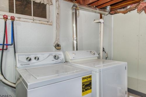 11 Duncan Ln, Rockaway NJ  07866-2807 exterior