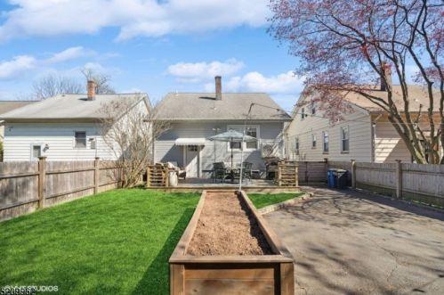 83 Jacoby St, Maplewood NJ 07040-3025 exterior