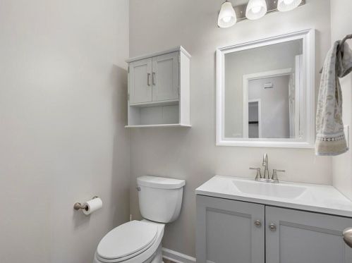 8474 Lake Dr, Lithonia GA  30039-6562 exterior