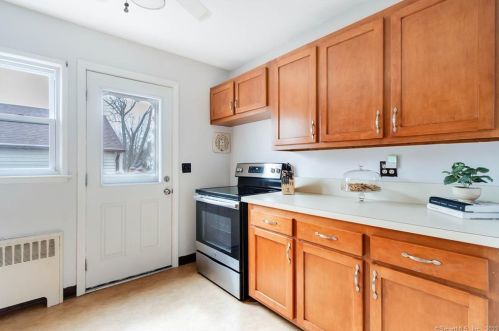 35 Harley Rd, Milford CT 06460-3725 exterior