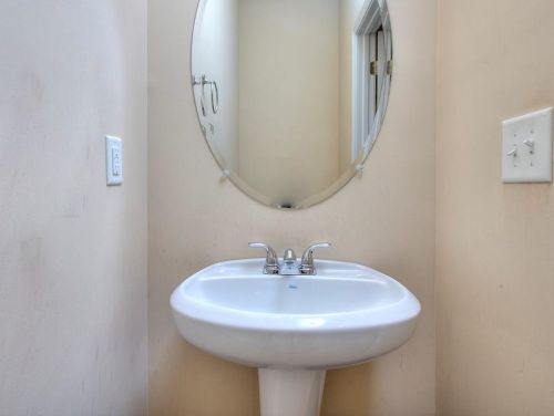 2241 Capella Cir, Atlanta GA  30331-3864 exterior