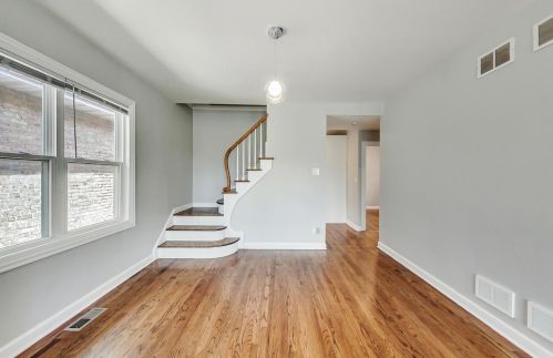 2713 77 Ave, Chicago IL 60707-1406 exterior