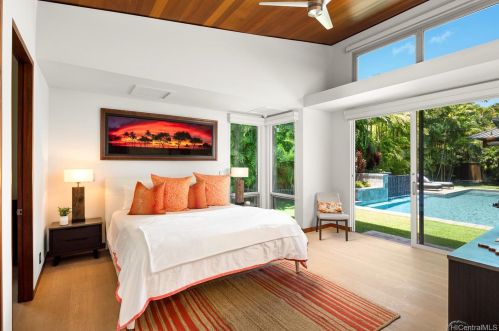 4528 Kahala Ave, Honolulu HI  96816-4927 exterior