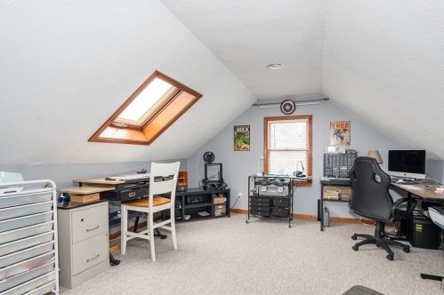 200 Island Pond Rd, Springfield MA 01118-1034 exterior