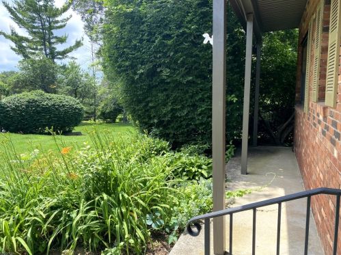 18 Duck Hawk Ct, Hackettstown, NJ 07840-3306