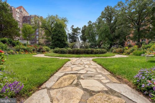 4000 Cathedral Ave, Washington DC 20008-1504 exterior